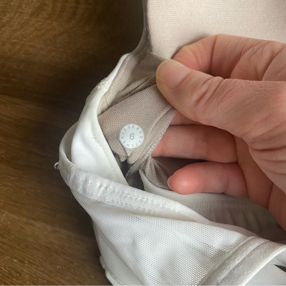 Lululemon Double Tap Bra longline 6 - Picture 4 of 8